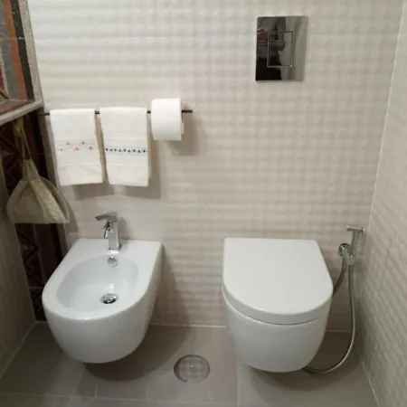 Bed & Breakfast Mea Domus Mergellina Naples