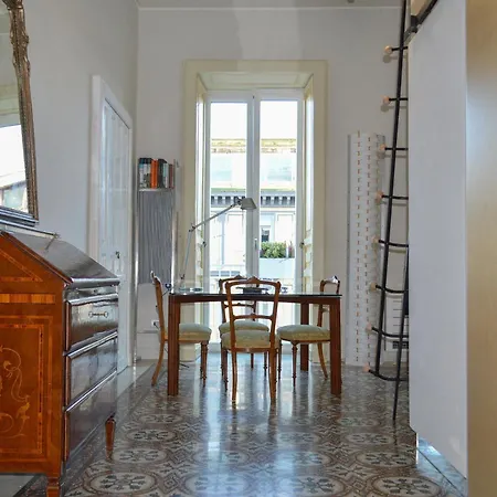 Mea Domus Mergellina Bed and breakfast