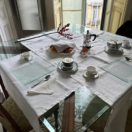 Mea Domus Mergellina Nocleg ze śniadaniem